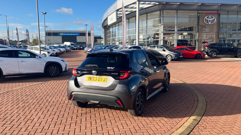 Toyota Yaris 1.5 Hybrid Design 5dr CVT Hybrid Hatchback